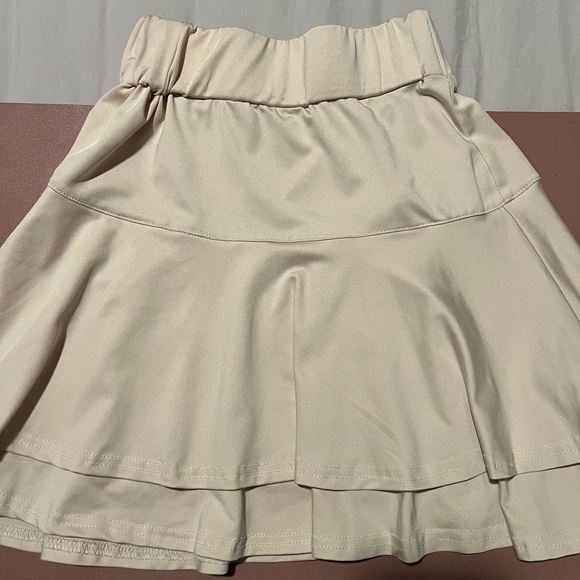 Skirt Girls Size Small Beige Tiered Pull On Elastic Waist (0219) - Picture 3 of 7